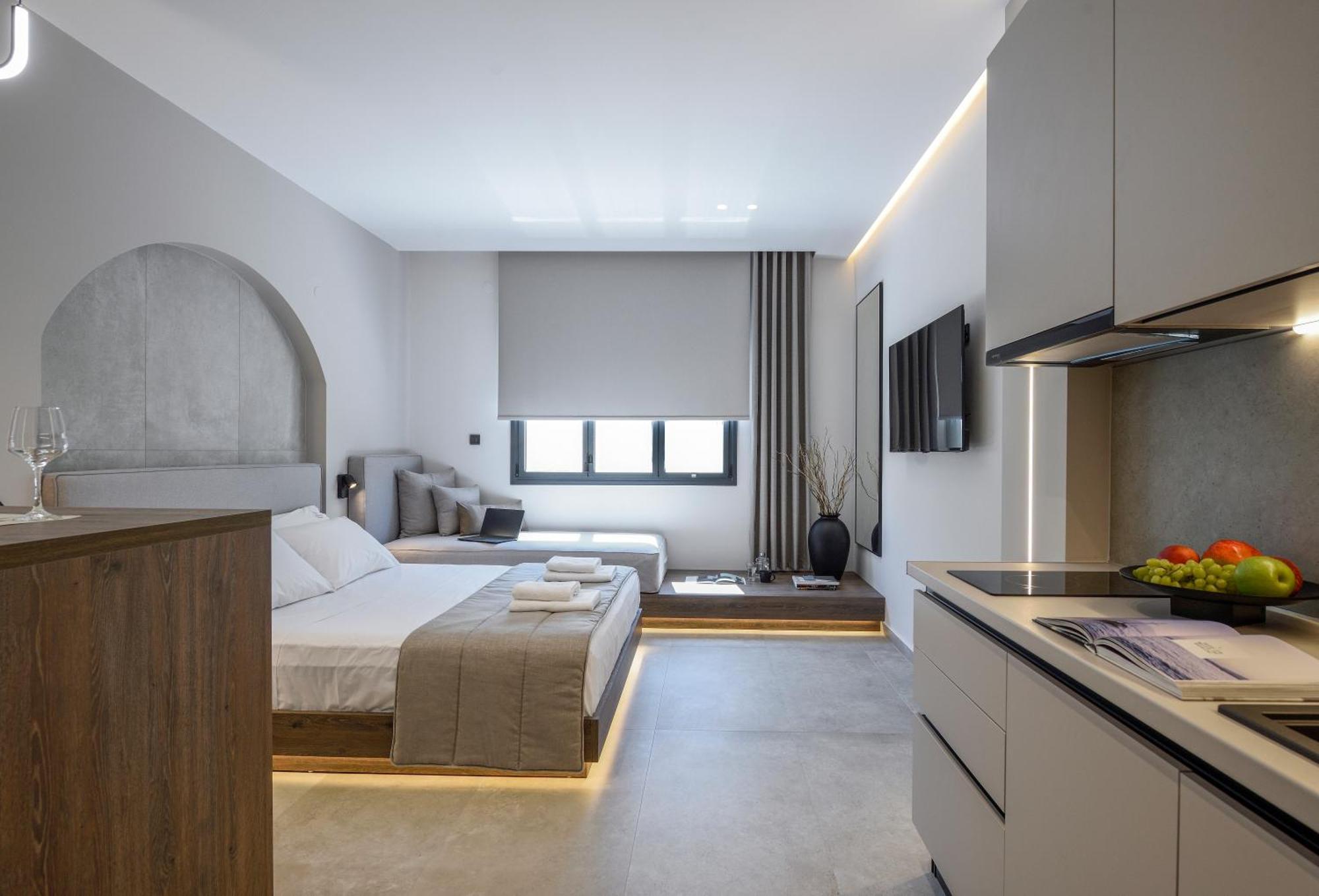 Loena Luxury Suites Thessaloniki Exterior photo