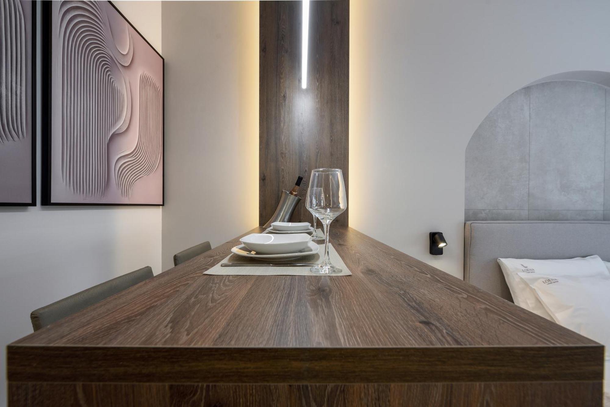 Loena Luxury Suites Thessaloniki Exterior photo